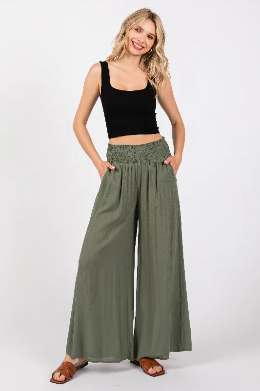  Women's Date Night OutfitOlive Wide Smock Waist Pants