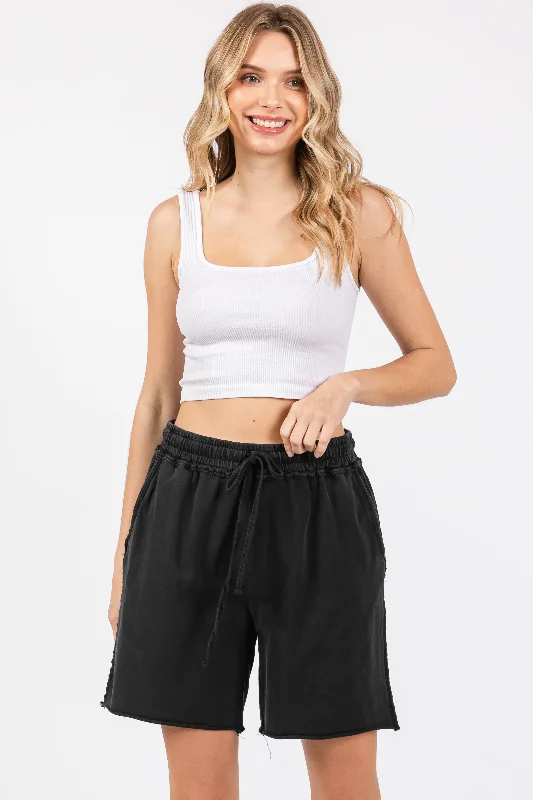  Women's Trendy GarmentsBlack Raw Hem Maternity Shorts