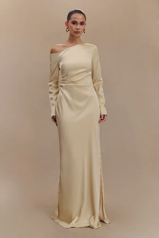  Unleash Your Trend Driven StyleAvery Long Sleeve Maxi Dress - Gold