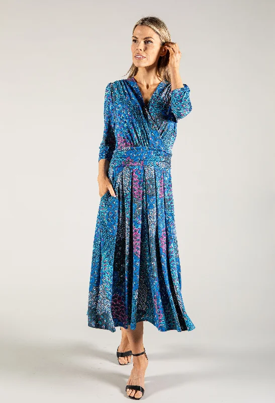  Style RevolutionPeacock Print Wrap Bodice Dress