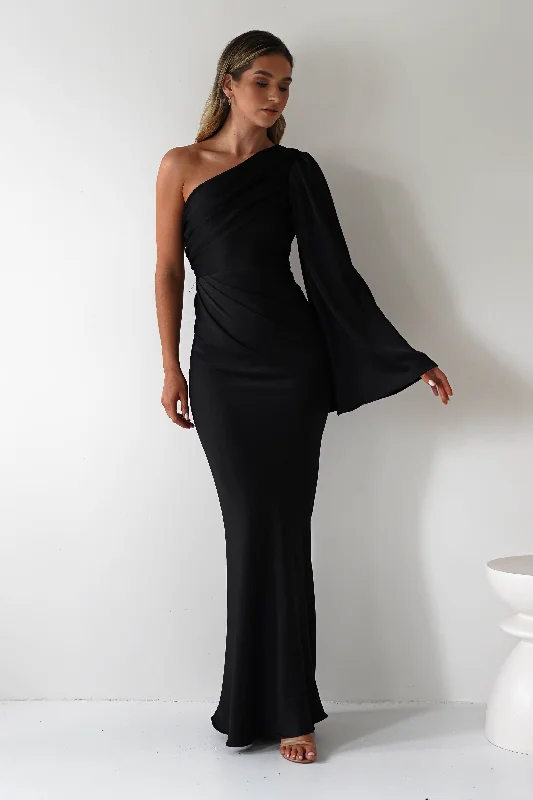  Seasonal Style DiscountsElegance Silky Maxi Dress | Black