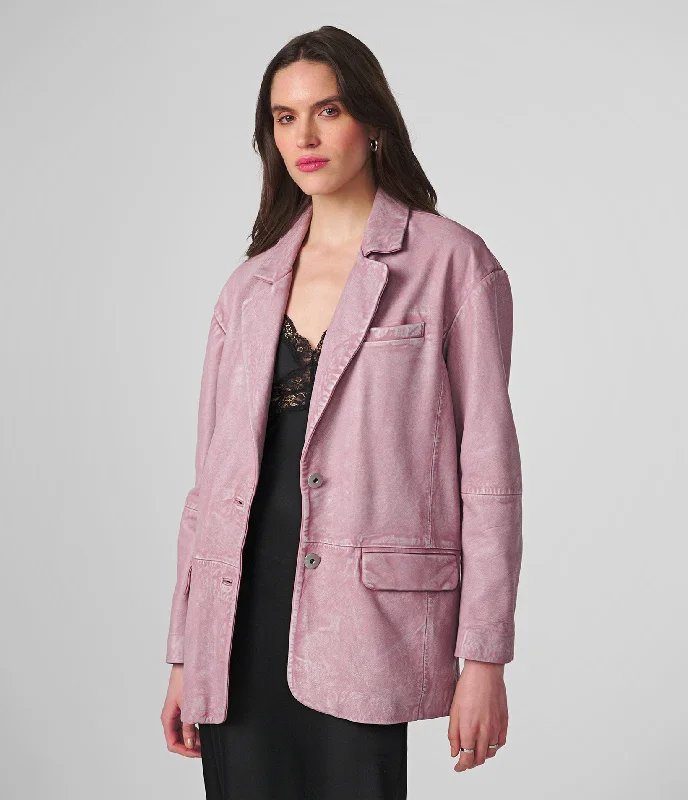  Women's Vintage-Inspired OutfitHaven Denim Leather Blazer