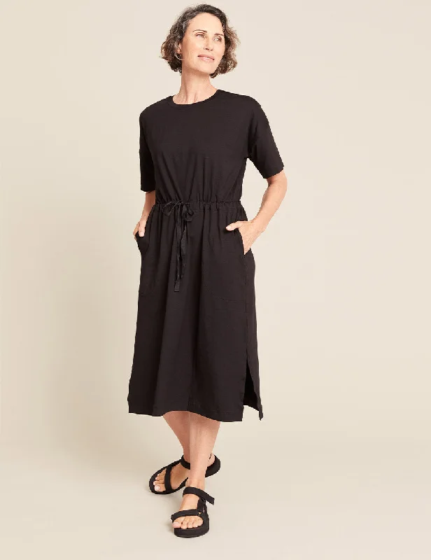  Women's Chic Outerwear OutfitT-Shirt Tie Dress - Black