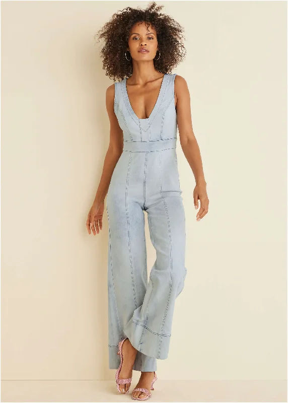  Women's Elegant ClothesStretch Denim Jumpsuit - Light Wash