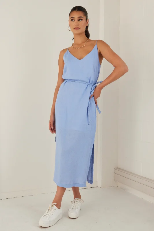  Women's Holiday ClothesLulu Cornflower Linen Strappy Midi Dress