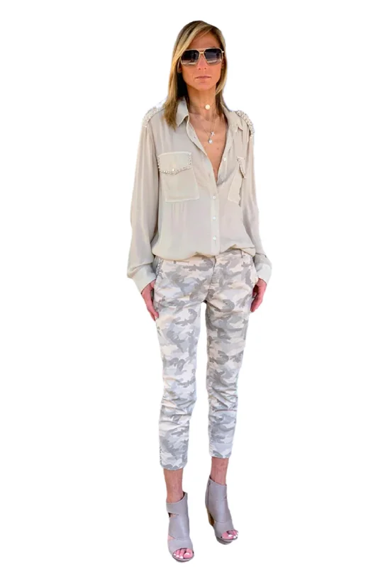  Women's Stylish Outdoor OutfitJacqueline Capri Pants - Camo