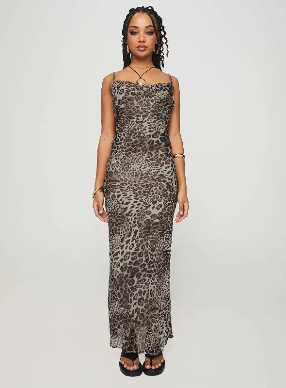  Women's Stylish Outdoor OutfitDeclynn Bias Cut Maxi Dress Leopard