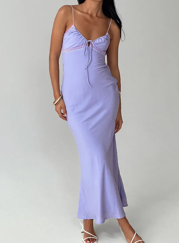  Sophisticated Street Style OffersEmily Maxi Dress Lilac