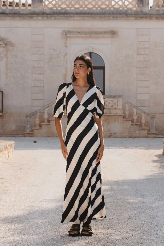  Step Ahead, Lead The TrendAmora Black White Stripe SS Bias Midi Dress