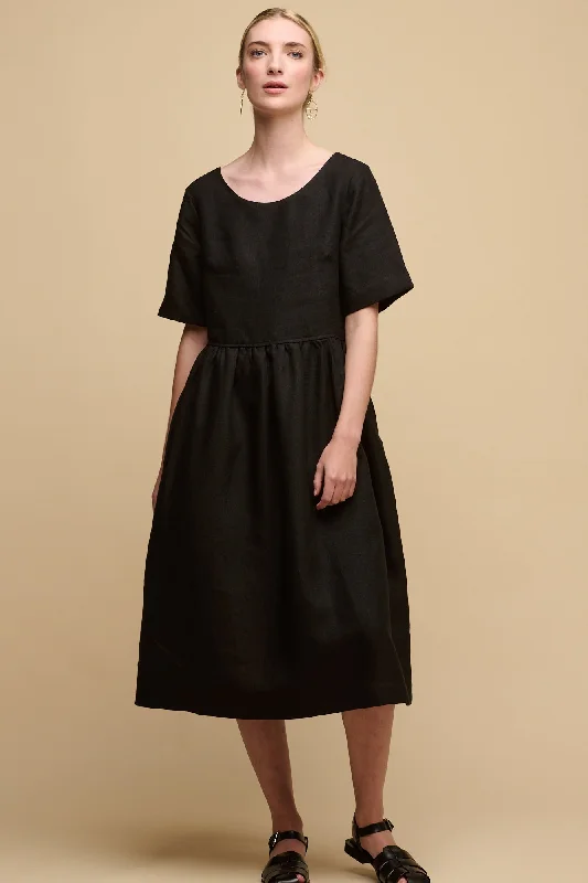  Hot Brand DiscountsWomen's Crew Neck Gathered Dress - Black Linen