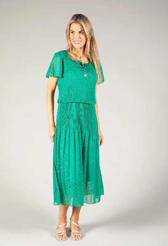  Women's Stylish Outdoor OutfitTie Neck Midi Dress