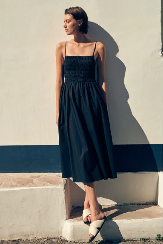  Women's Vintage ClothesAubrey Black Rouched Midi Dress