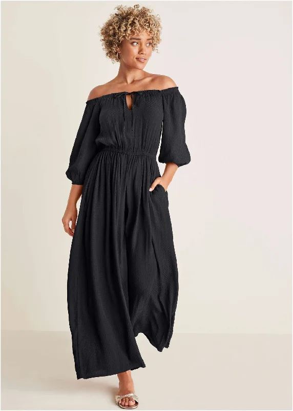  Women's Luxury ApparelOff-The-Shoulder Jumpsuit - Black