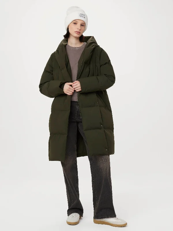  Women's Athletic OutfitThe Hygge Puffer Coat in Rosin